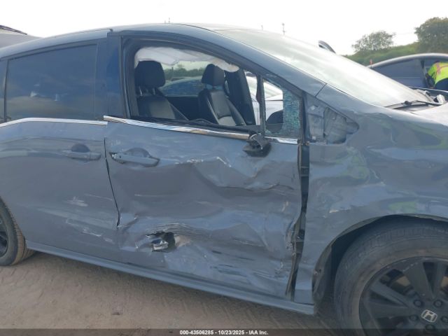 Honda Odyssey Sport Image 5