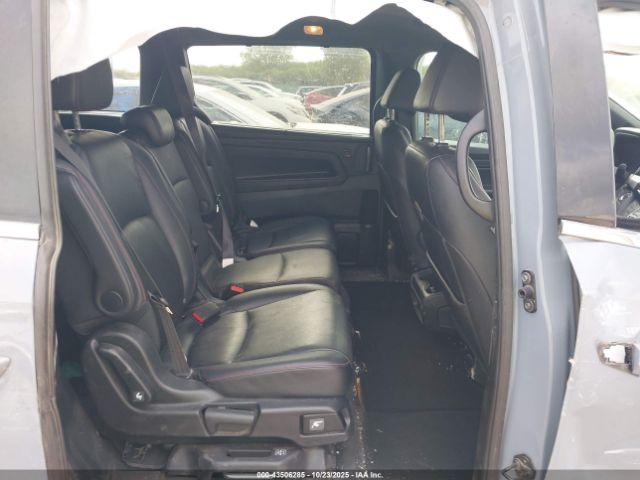 Honda Odyssey Sport Image 4