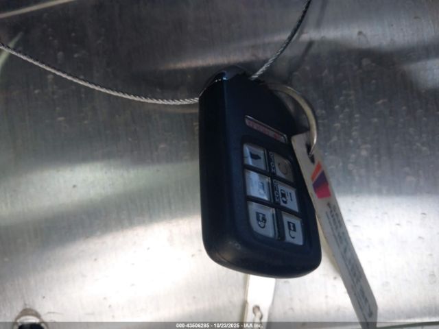 Honda Odyssey Sport Image 8