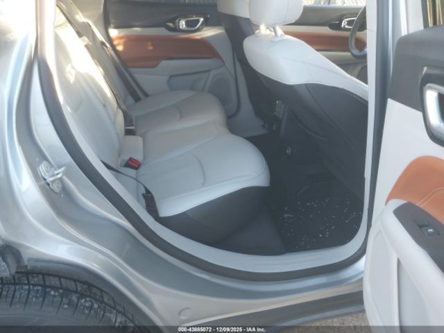 Jeep Compass Limited 4x4 Image 8