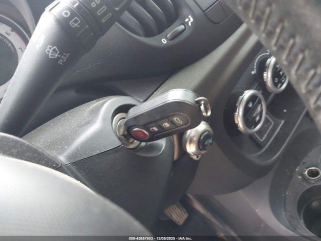 FIAT 500L Trekking Image 2