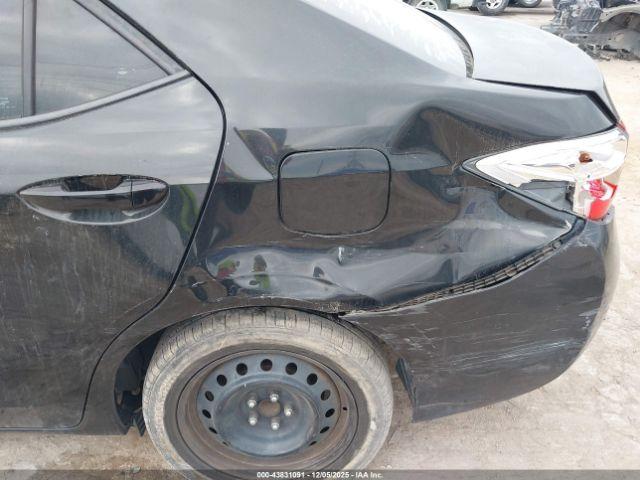 Toyota Corolla Le Image 8