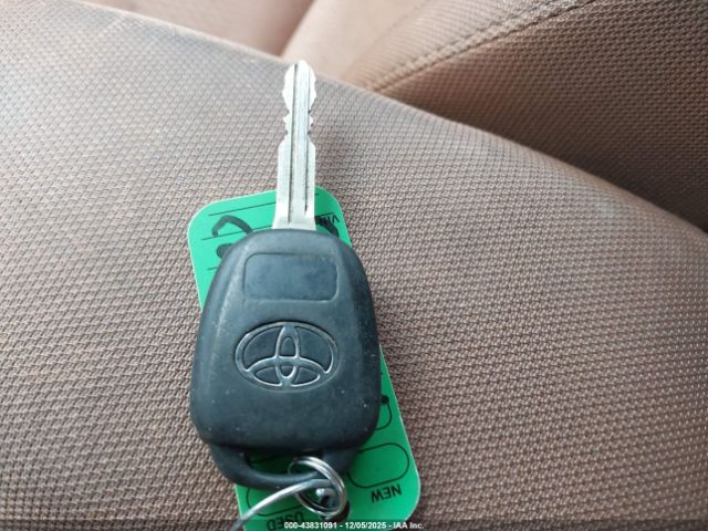 Toyota Corolla Le Image 16