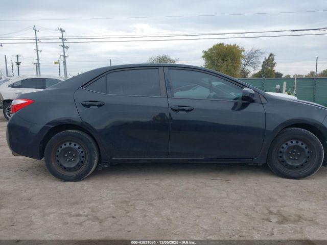 Toyota Corolla Le Image 9