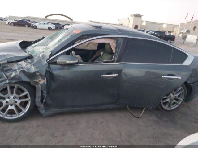 Nissan Maxima 3.5 Sv Image 16