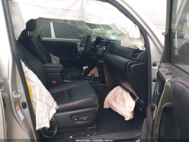 Toyota 4Runner Trd Off Road Premium Image 17