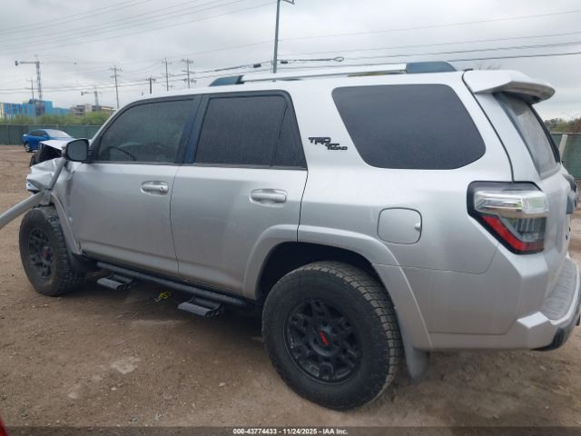 Toyota 4Runner Trd Off Road Premium Image 7