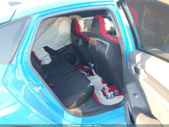 Honda Civic Touring Image 10