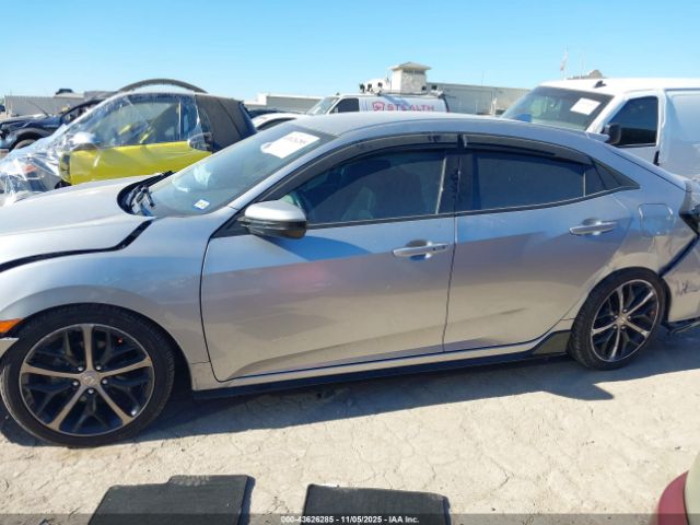 Honda Civic Sport Image 11