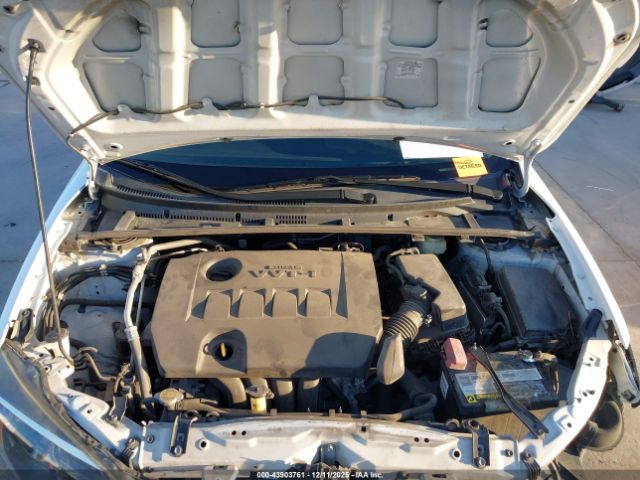 Toyota Corolla Le Image 13