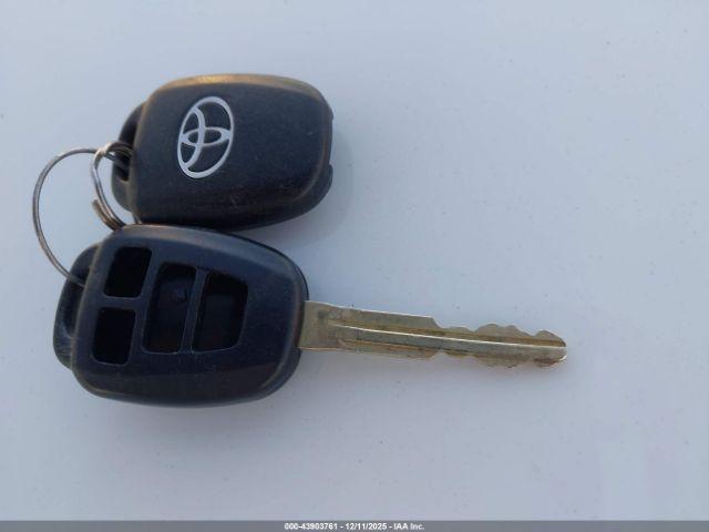 Toyota Corolla Le Image 16