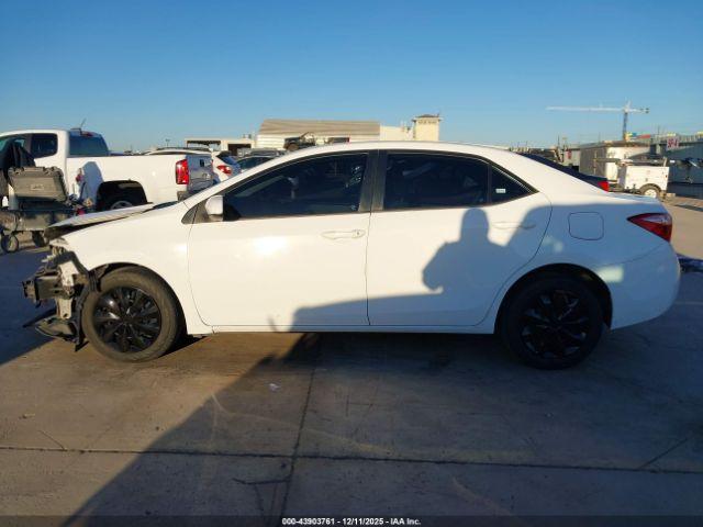 Toyota Corolla Le Image 15