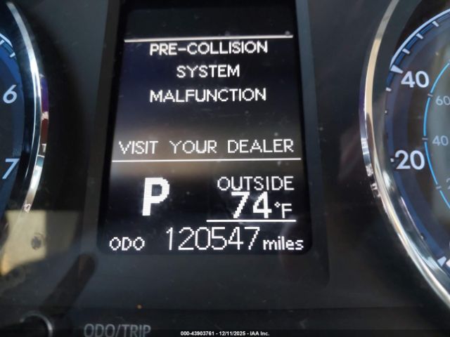 Toyota Corolla Le Image 8