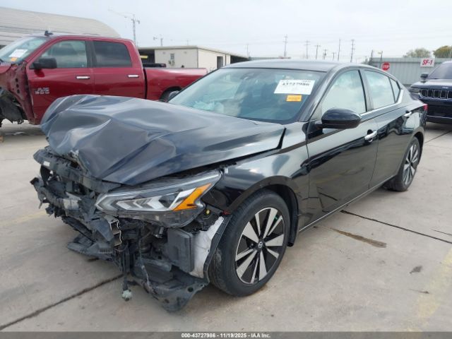 Nissan Altima Sv Fwd Image 3