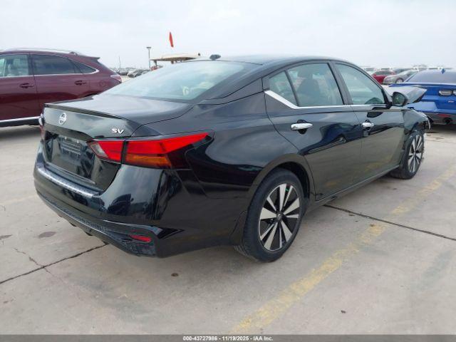 Nissan Altima Sv Fwd Image 17