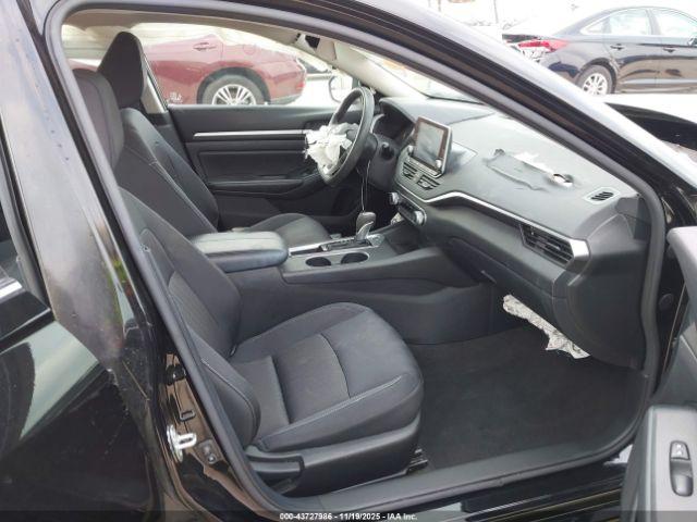 Nissan Altima Sv Fwd Image 2