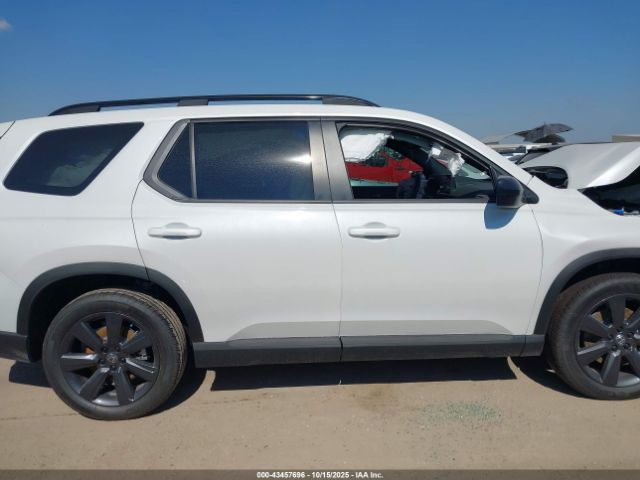 Honda Pilot Sport Image 9