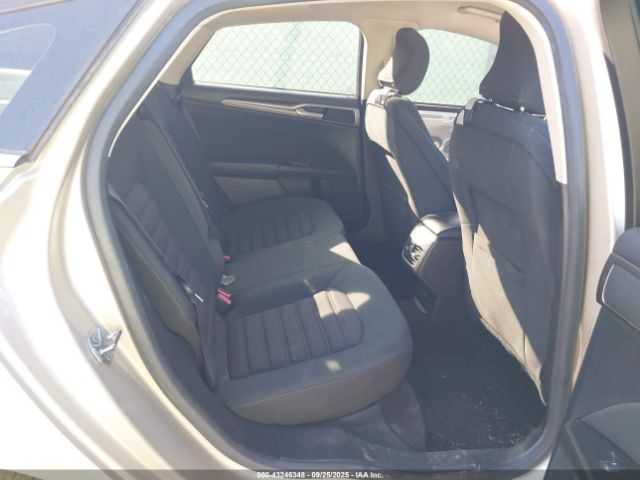 Ford Fusion Se Image 9