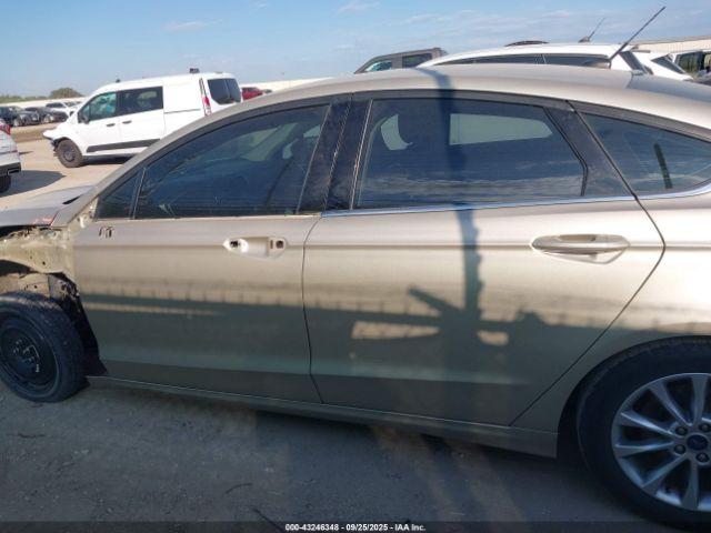 Ford Fusion Se Image 16