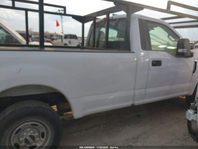 Ford F-250 Xl Image 12