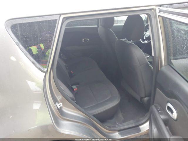Kia Soul Image 3