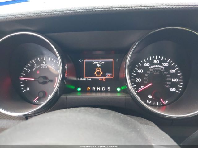 Ford Mustang V6 Image 6