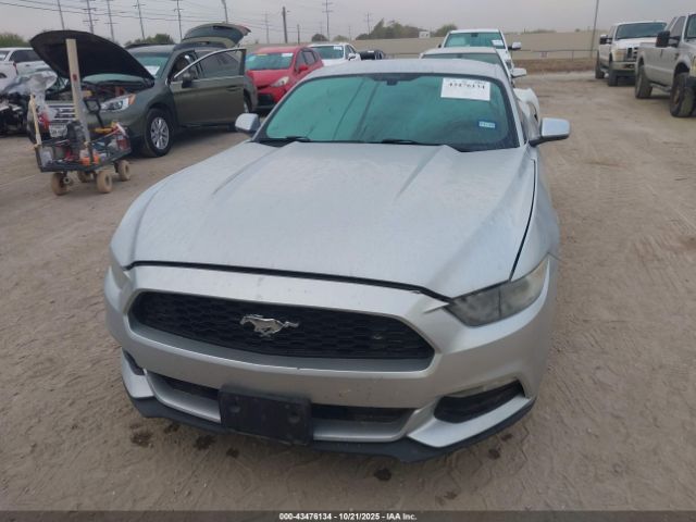 Ford Mustang V6 Image 8