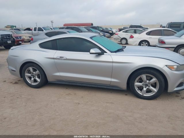 Ford Mustang V6 Image 4