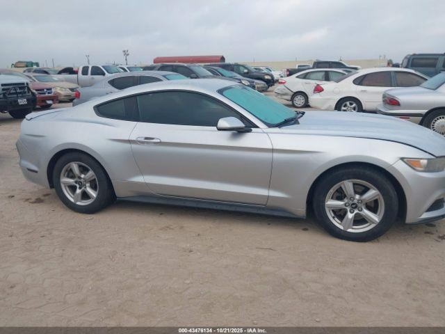 Ford Mustang V6 Image 4