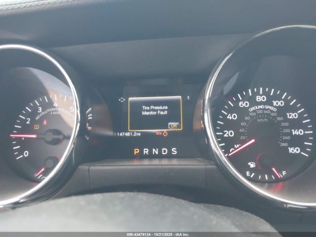 Ford Mustang V6 Image 13