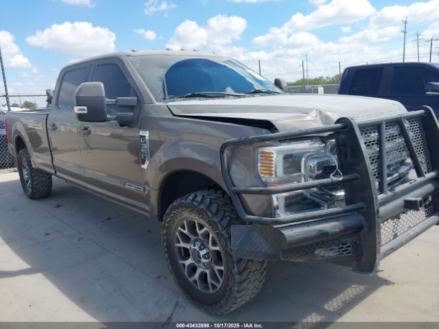 Ford F-350 Lariat Image 5