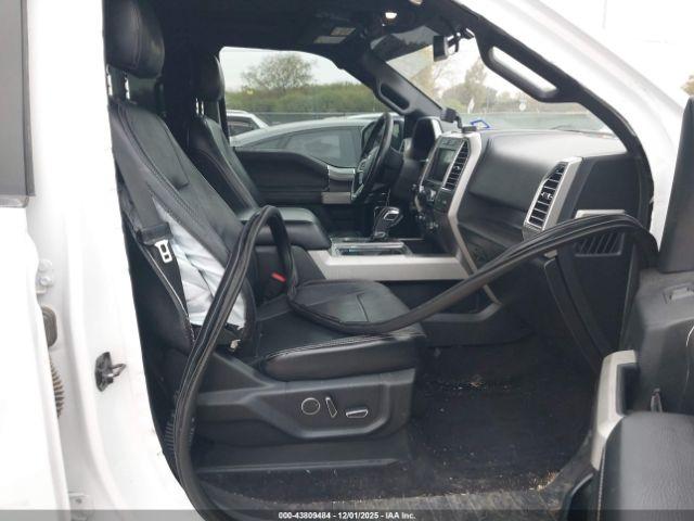 Ford F-150 Lariat Image 4