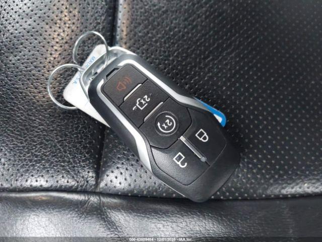 Ford F-150 Lariat Image 12