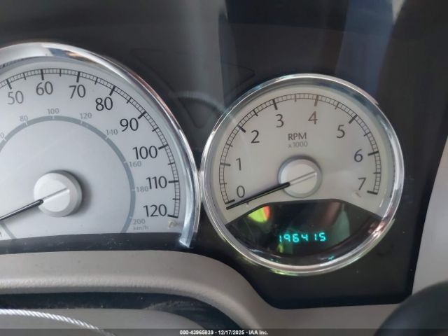 Chrysler Aspen Limited Image 11