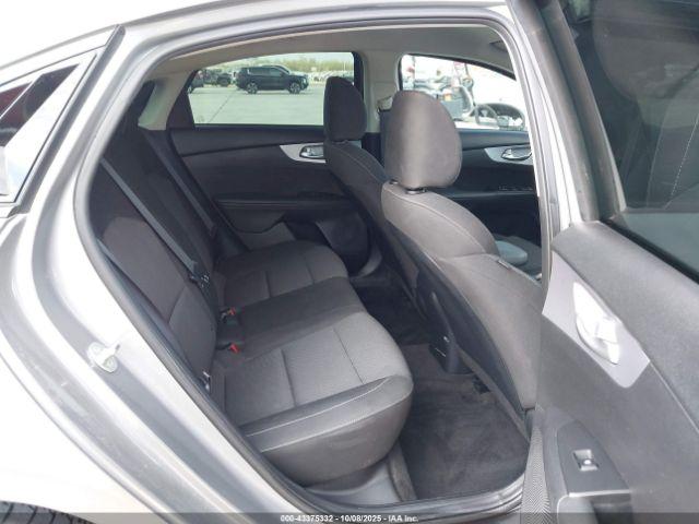 Kia Forte Lxs Image 6