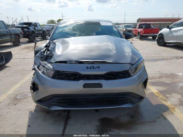 Kia Forte Lxs Image 5