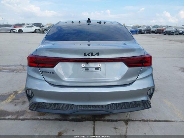 Kia Forte Lxs Image 12