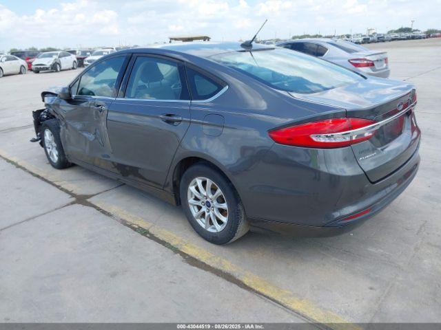 Ford Fusion S Image 11