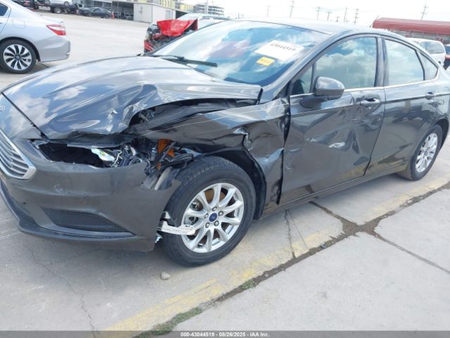 Ford Fusion S Image 15
