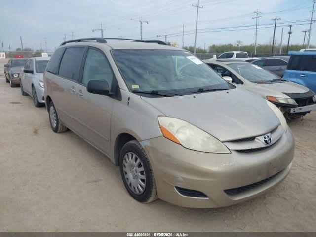  Salvage Toyota Sienna