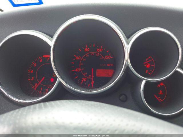 Pontiac Vibe Image 8