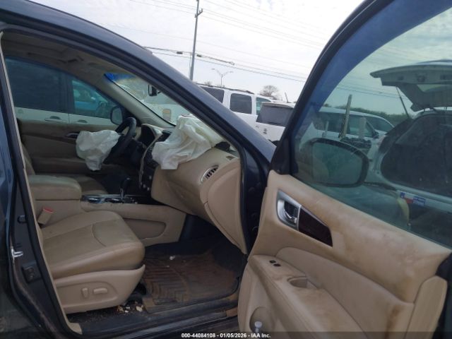 Nissan Pathfinder Platinum Image 7