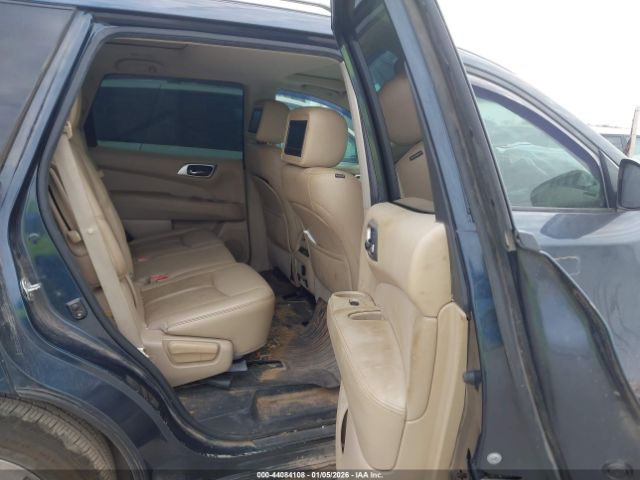 Nissan Pathfinder Platinum Image 18