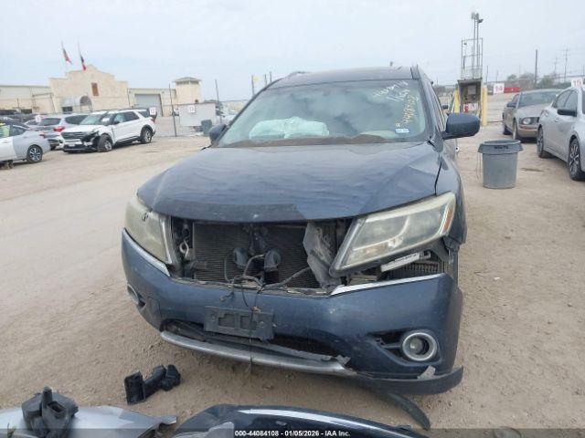 Nissan Pathfinder Platinum Image 16