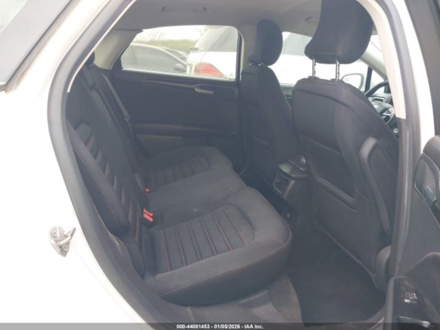 Ford Fusion Se Image 3