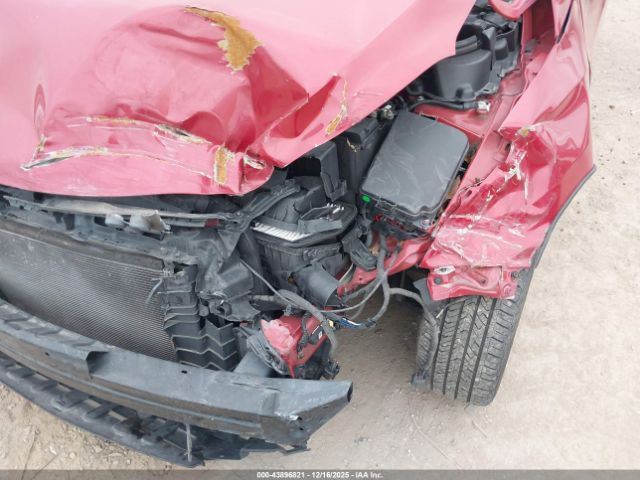 Hyundai ELANTRA Image 4