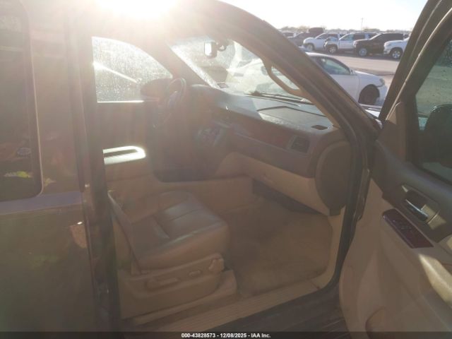 GMC Yukon Slt Image 2