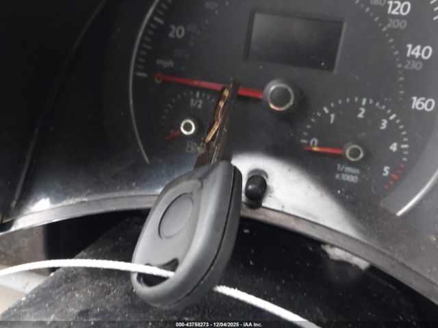 Volkswagen Beetle Tdi Image 2