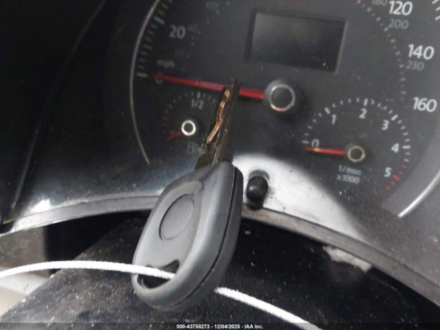 Volkswagen Beetle Tdi Image 2