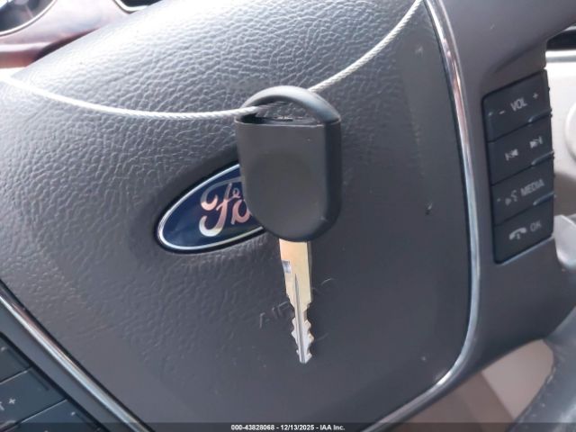 Ford Taurus Sel Image 10